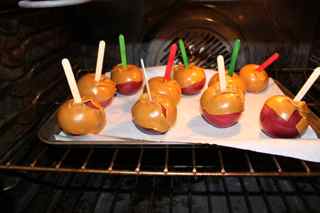 fall-inspired-carmel-apples-bake-HappyandBlessedHome