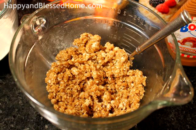 How to Make Carmel Pecan Apple Pie - Crumble - Great Holiday Dessert, Thanksgiving Pie or Christmas Pie from HappyandBlessedHome.com