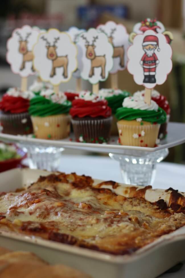 Christmas holiday with FREE Christmas Party Printables, Stouffer’s Italian Entreés, and Mozzarella, Cucumber and Tomato Salad Recipe