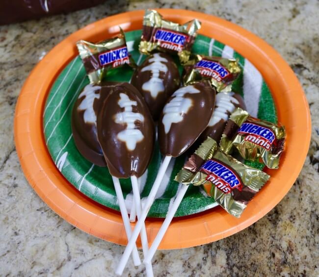 This easy recipe for chocolate football pops makes for memorable football party fun!