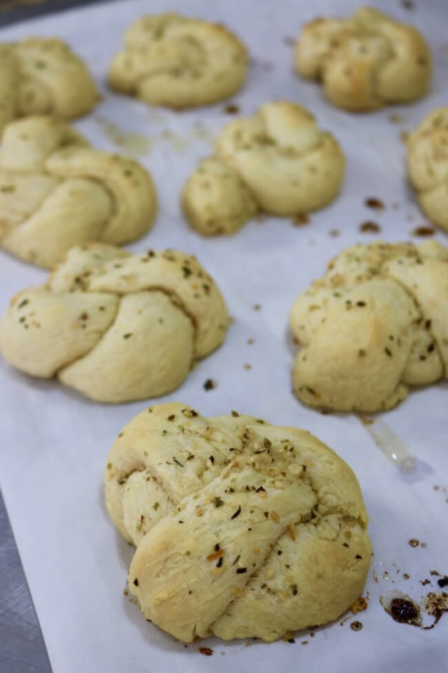 An easy recipe and tips on how to make and tie Homemade Garlic Knots