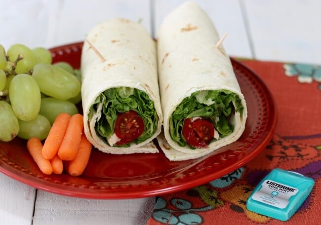 FREE Printable Menu Plan: 5 Healthy Lunches at 450 Calories each - Chicken and Salad Veggie Wrap