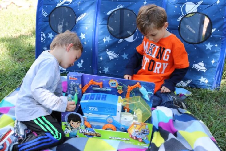 Space Capsule with Glow-in-the-Dark Universe Playhouse from Pacific Play Tents