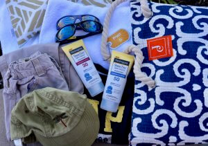 10 Outdoor Playdate Essentials for Moms - remember to pack an extra set of clothes