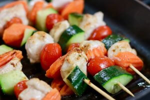 Cooks up perfectly in a grill pan - Easy Recipe Kid Friendly Garlic Ranch Chicken Skewers