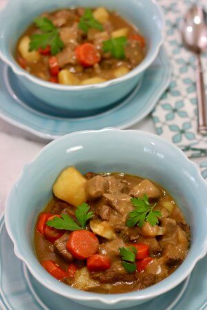 Simple Easy Recipe for Slow Cooker Beef and Vegetable Stew