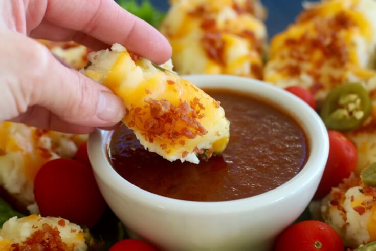 Twice-Baked Jalapeño Poppers dipped in LA MORENA® Chipotle Sauce